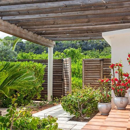 Le Soleil D'Or Hotel Cayman Brac Luaran gambar